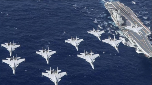 股民钱包 美军第二岛链也不安全了！中国双航母“出征”，同时放飞舰载机