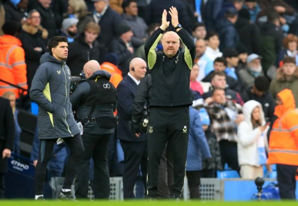 融凯配资 罗马诺：诺丁汉森林未与曼奇尼达成协议，戴奇接近执教球队